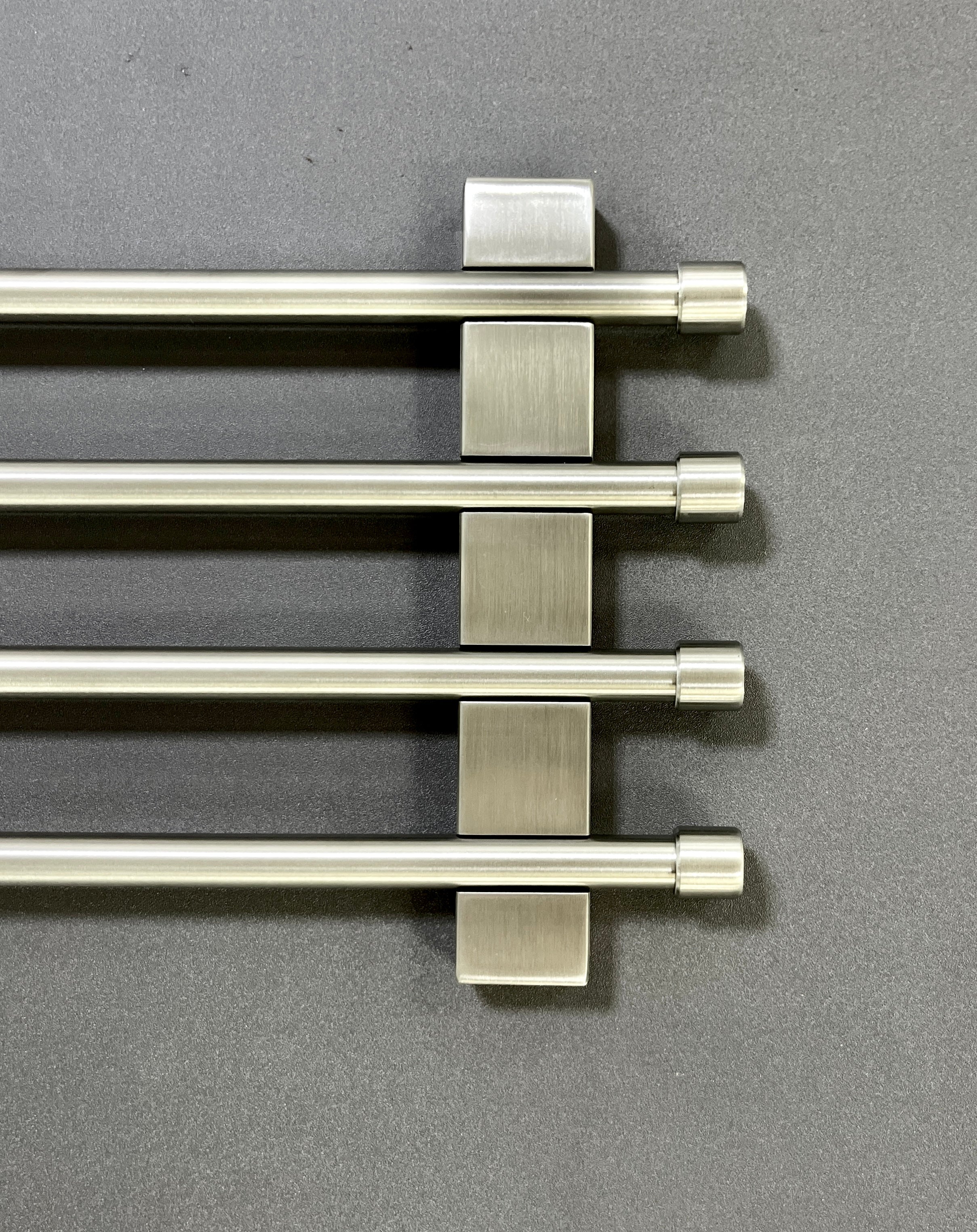 ARES 4-Arm Swivel Towel Rail SS316 | 180° Rotating Wall Mounted 50 cm